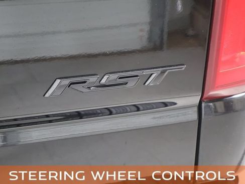 Used 2022 Chevrolet Silverado 1500 RST AWD/4WD image 9