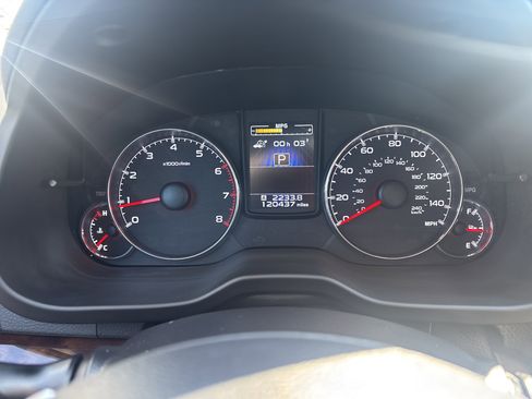 Used 2014 Subaru Legacy 2.5i Limited AWD/4WD image 6