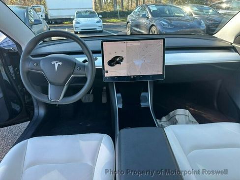 Used 2020 Tesla Model 3 Standard Range Plus image 18