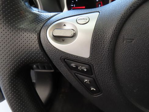 Used 2016 Nissan Juke S FWD image 12