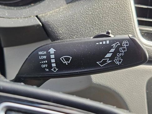 Used 2018 Audi Q3 2.0T Premium FWD image 12