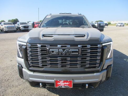 New 2026 GMC Sierra 2500 Denali Ultimate AWD/4WD image 12