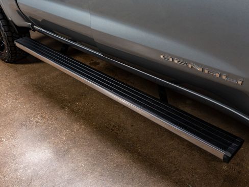 Used 2023 GMC Sierra 1500 Denali Ultimate image 13