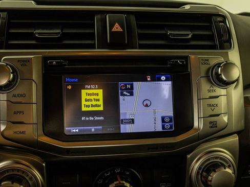 Used 2016 Toyota 4Runner SR5 AWD/4WD image 25