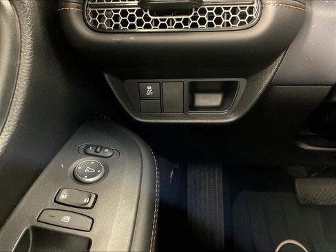 Used 2024 Honda HR-V Sport image 15