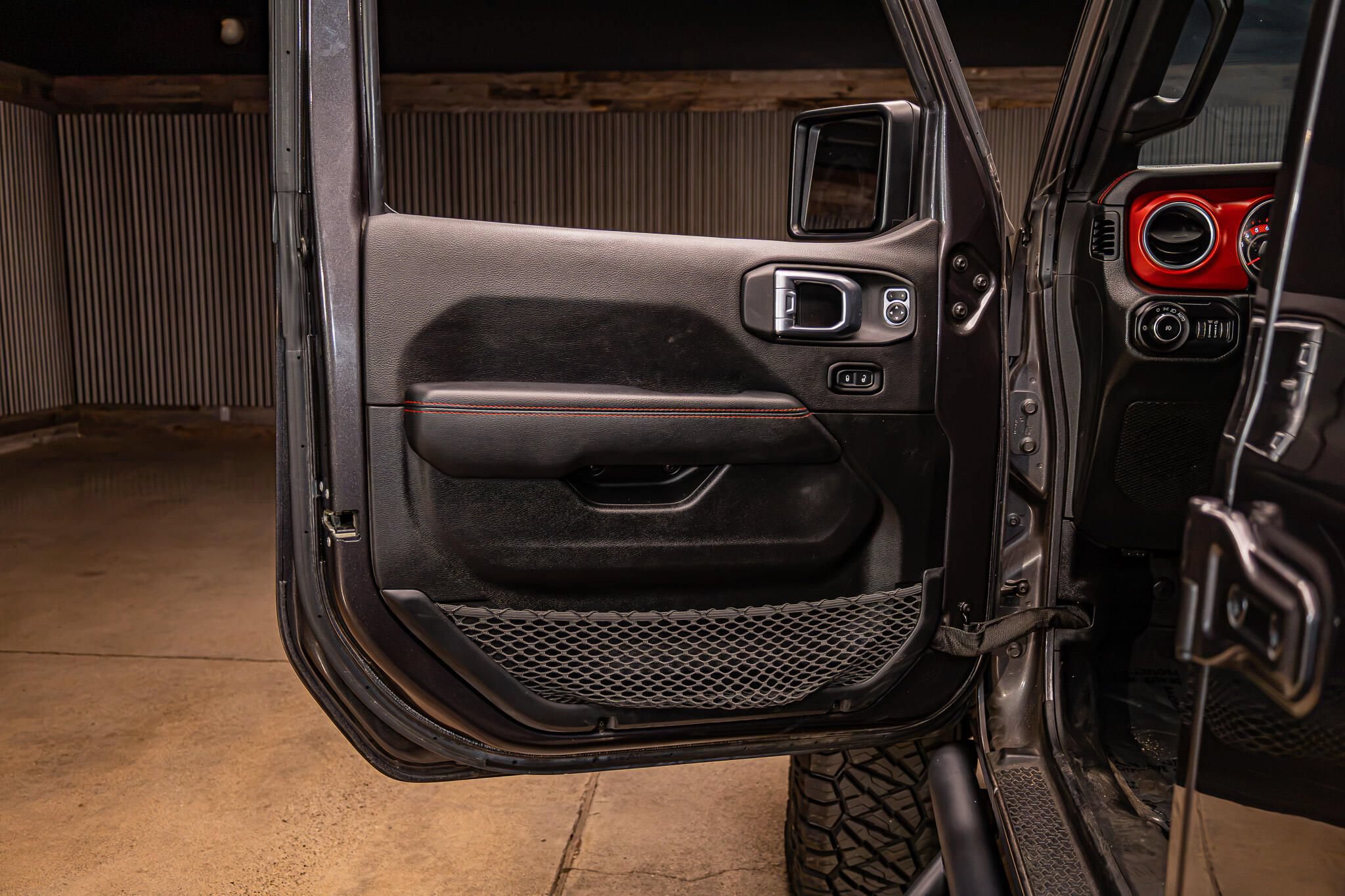 Used 2021 Jeep Wrangler Unlimited Rubicon AWD/4WD image 28