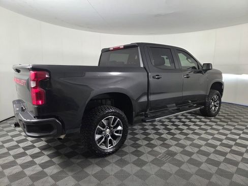 Used 2024 Chevrolet Silverado 1500 LT image 3