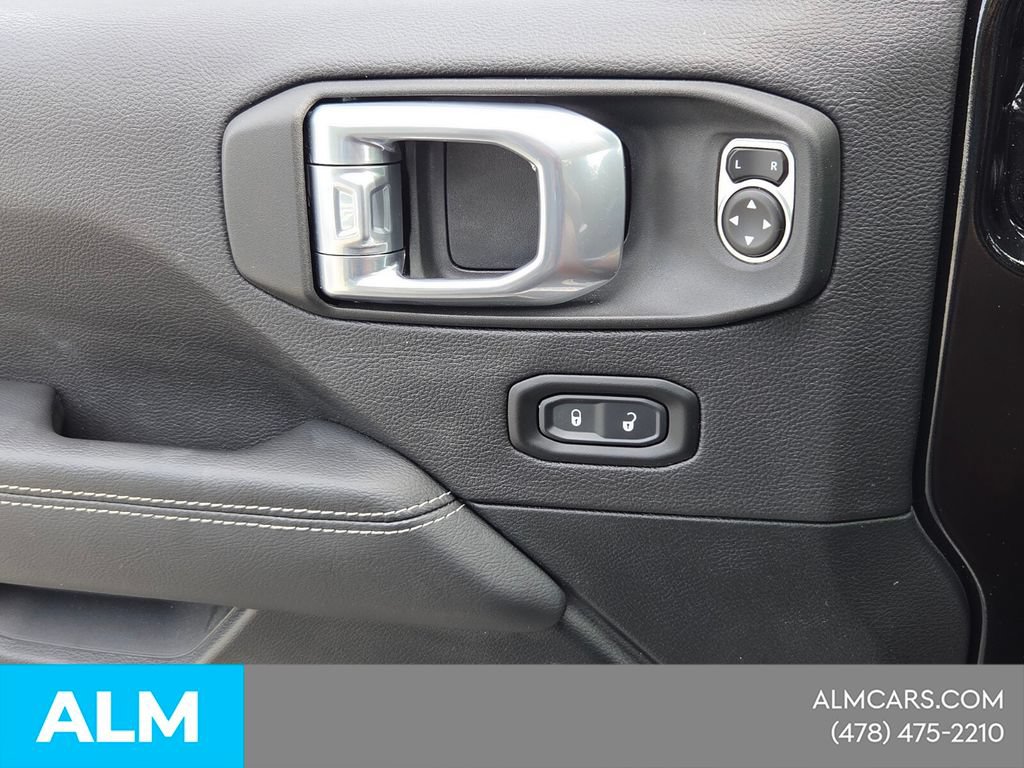Used 2021 Jeep Wrangler Unlimited Sahara AWD/4WD image 29