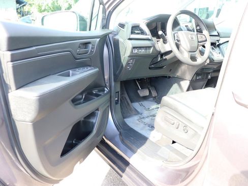 Used 2026 Honda Odyssey EX-L image 10