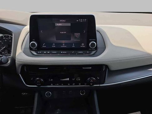 Used 2021 Nissan Rogue SV w/ Premium Package FWD image 19