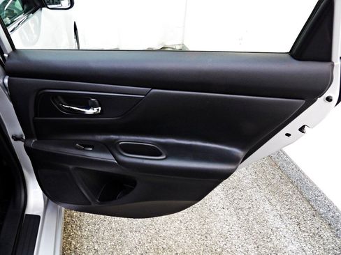 Used 2017 Nissan Altima 2.5 S w/ Power Driver Seat Package FWD image 12