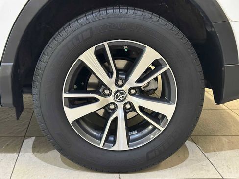 Used 2016 Toyota RAV4 XLE w/ Convenience Package AWD/4WD image 7