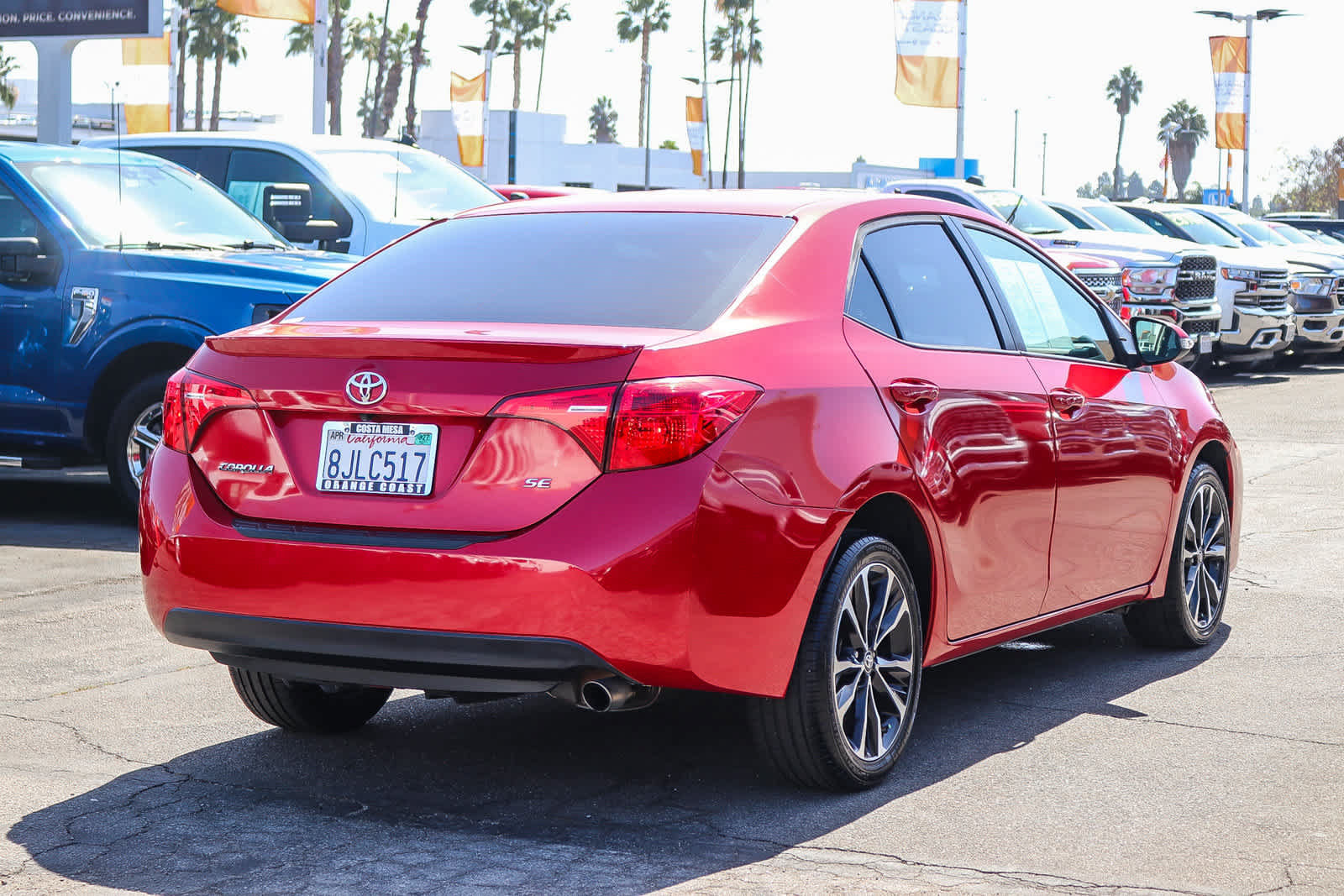 Used 2019 Toyota Corolla SE w/ Carpet Mat Package (TMS) FWD image 4