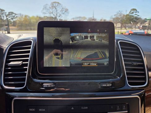 Used 2017 Mercedes-Benz GLS 550 4MATIC image 19