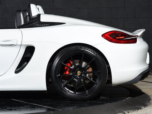 Used 2016 Porsche Boxster Spyder RWD image 19