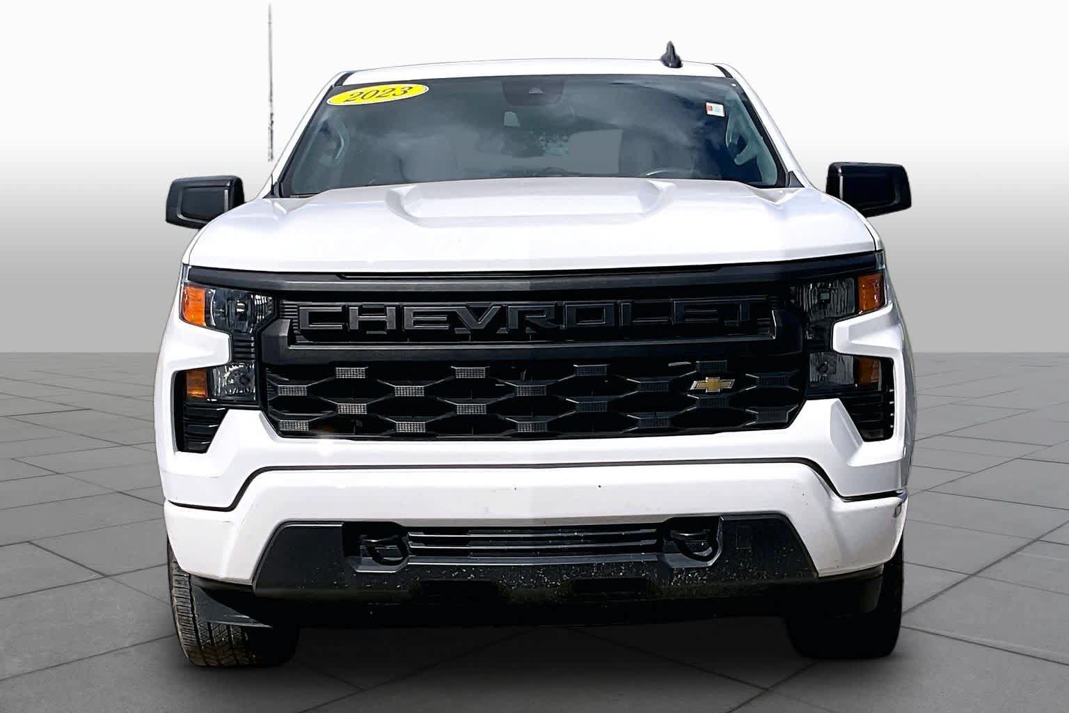 Used 2023 Chevrolet Silverado 1500 Custom AWD/4WD image 3