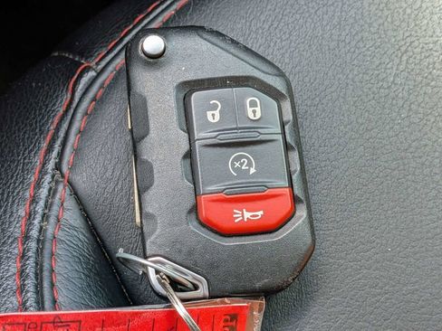 Used 2019 Jeep Wrangler Unlimited Rubicon image 31