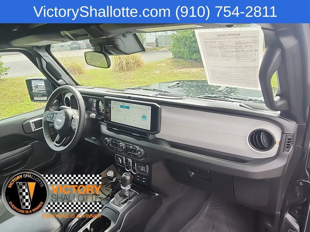 Used 2024 Jeep Wrangler Unlimited Sport AWD/4WD image 32