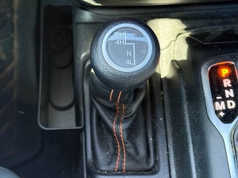 Used 2023 Jeep Gladiator Mojave w/ Cold Weather Group AWD/4WD image 27