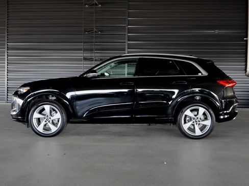 Used 2025 Audi Q5 Premium w/ Premium Plus AWD/4WD image 14