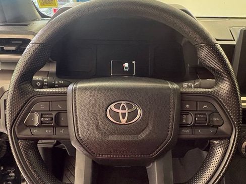 Used 2024 Toyota Tacoma SR5 AWD/4WD image 8