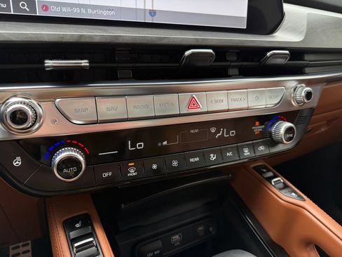 Certified 2025 Kia Telluride SX X-Line AWD/4WD image 32