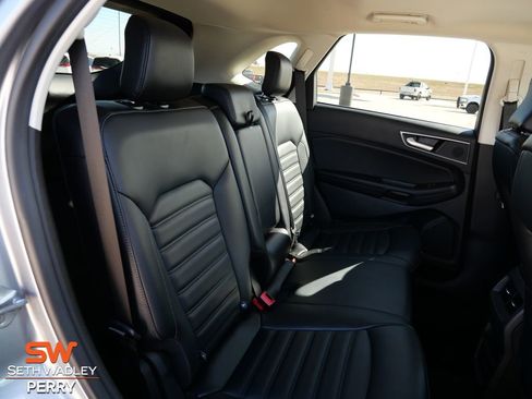 Certified 2024 Ford Edge SEL image 17