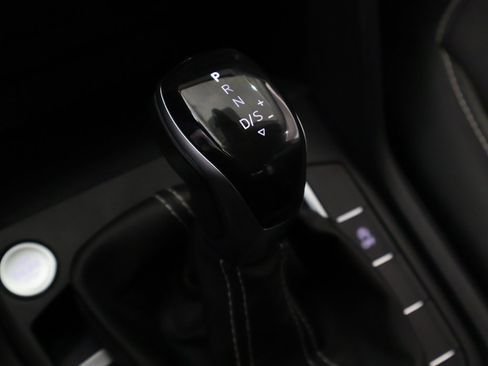 Used 2022 Volkswagen Taos SE w/ Driver Assistance Package image 47