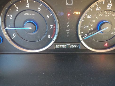 Used 2011 Honda Crosstour EX-L image 16