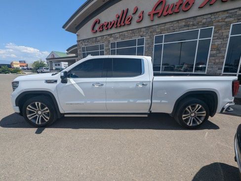 Used 2023 GMC Sierra 1500 Denali w/ Denali Reserve Package AWD/4WD image 3