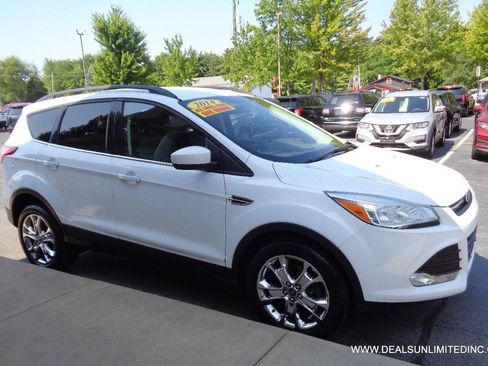 Used 2014 Ford Escape SE w/ Equipment Group 201A AWD/4WD image 2