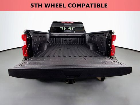 Used 2021 Chevrolet Silverado 2500 LTZ w/ LTZ Plus Package image 27