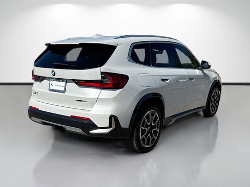 New 2026 BMW X1 xDrive28i w/ Convenience Package image 3