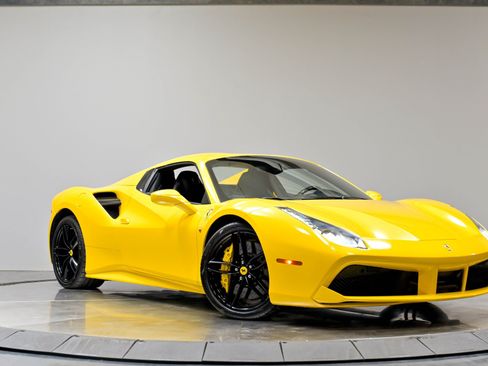 Used 2017 Ferrari 488 Spider RWD image 73