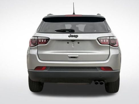 Used 2022 Jeep Compass Altitude image 14