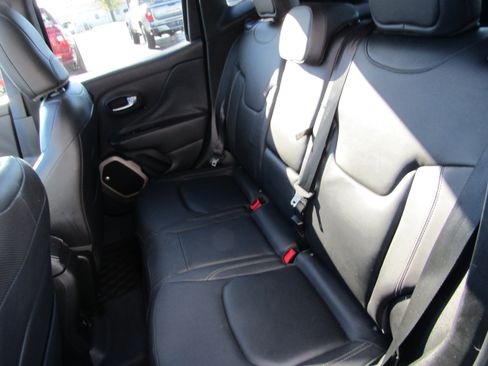 Used 2016 Jeep Renegade Limited w/ Safety & Security Group image 14