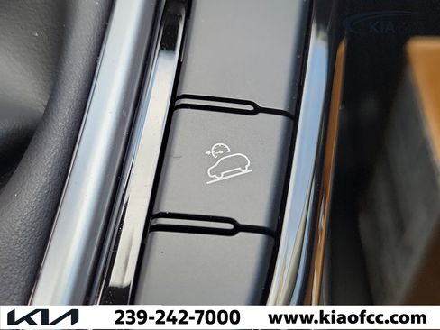 New 2026 Kia Seltos S FWD image 27