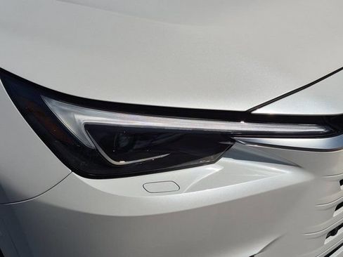New 2026 Lexus TX 500h AWD image 10