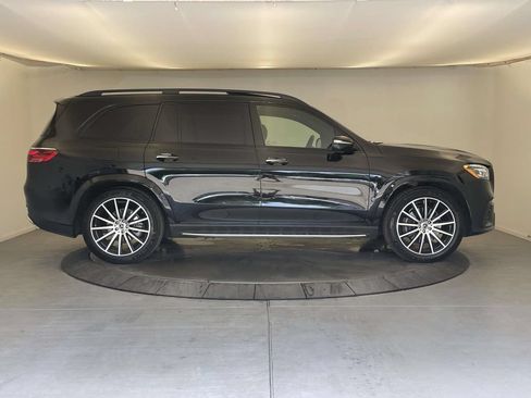 Used 2025 Mercedes-Benz GLS 580 4MATIC image 6