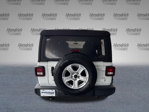 Used 2018 Jeep Wrangler Unlimited Sport image 8