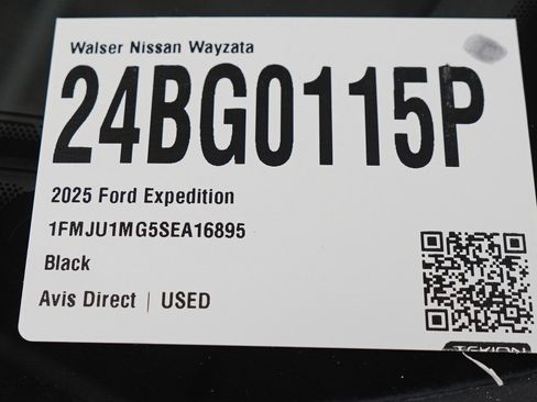 Used 2025 Ford Expedition Platinum w/ Stealth Performance Package AWD/4WD image 37