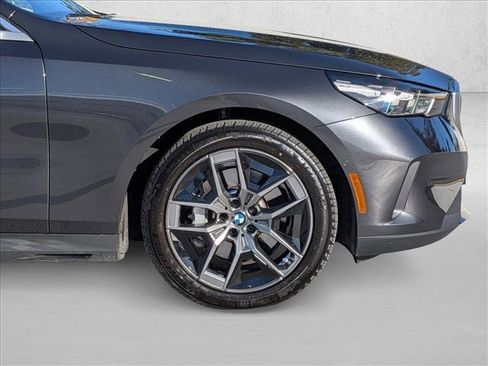 Used 2026 BMW 530i w/ Premium Package RWD image 24