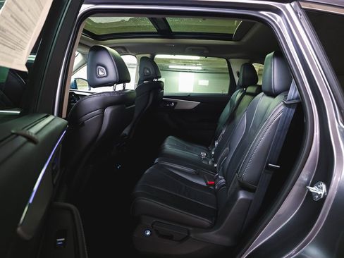 Used 2024 Acura MDX SH-AWD w/ Technology Package image 19