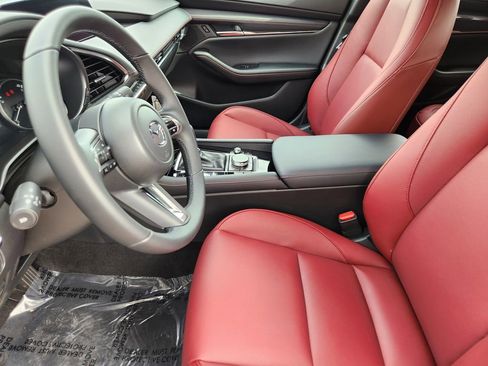 New 2026 MAZDA MAZDA3 Carbon image 4