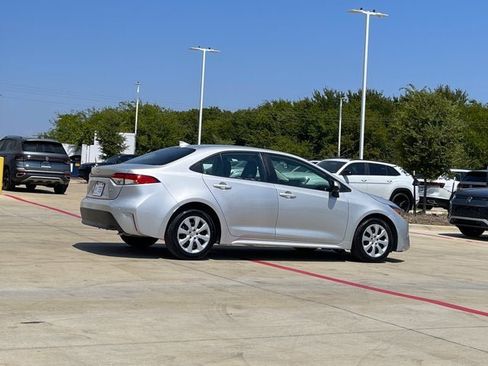 Used 2024 Toyota Corolla LE FWD image 10