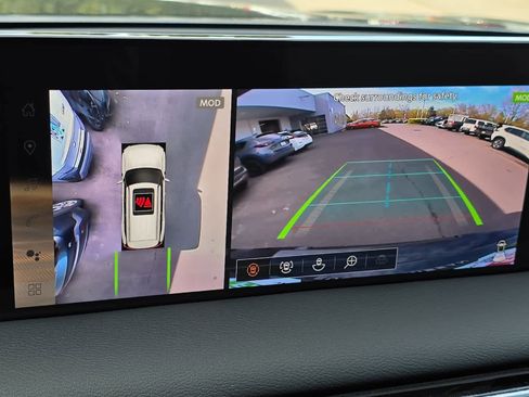 New 2025 Nissan Armada SL w/ Captain's Chari Seat Package image 21