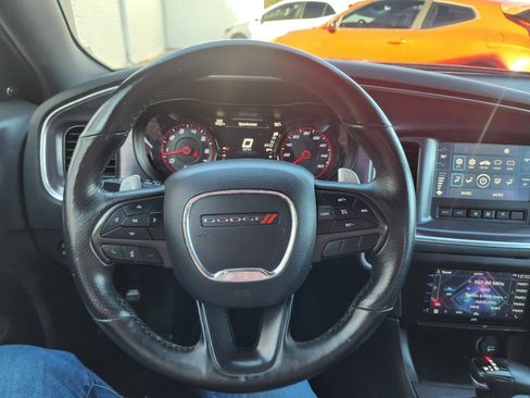 Used 2017 Dodge Charger R/T w/ Plus Group RWD image 18