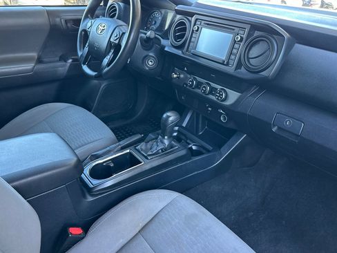 Used 2019 Toyota Tacoma 2WD Access Cab image 14