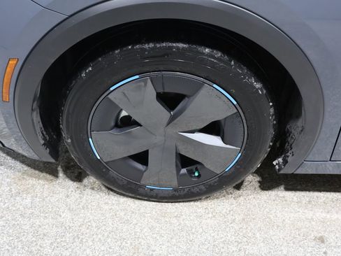 Used 2024 Toyota Prius LE image 9