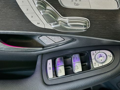 Used 2020 Mercedes-Benz GLC 300 image 15